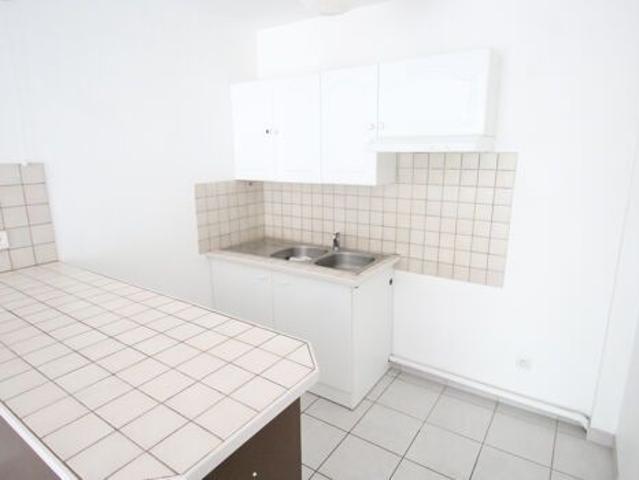 Appartement 3 pièces 54m2 REIMS 720 euros