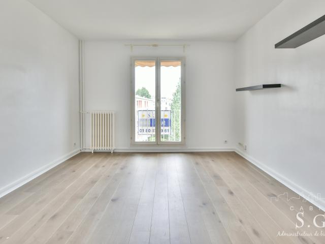 Location Appartement MONTROUGE 3 pièce s 55.48 m2 3 pièces