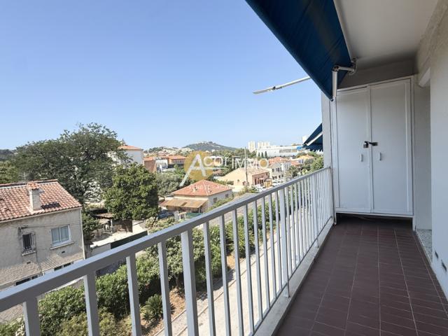 Appartement 3 pièces 55, 56 m2, avec terrasse et cave, La Se