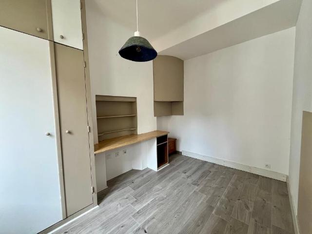 Appartement 3 pièces, 55 m² à louer à Toulon 83000
