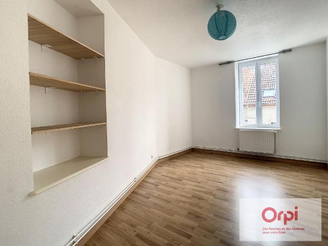 Appartement 3 pièces, 55 m² à louer à Commentry 03600