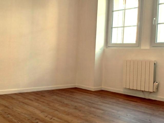 Appartement 3 pièces, 55 m² à louer à La Suze sur Sarthe 72210
