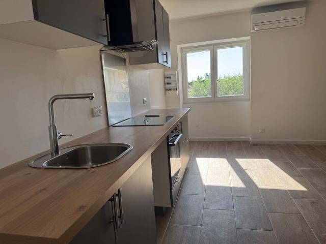 Appartement 3 pièces, 55 m² à louer à Lambesc 13410