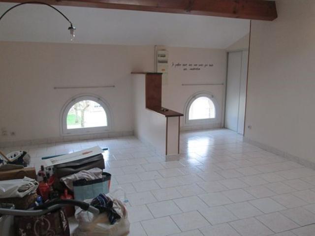 Appartement 3 pièces, 55 m² à louer à Rauzan 33420