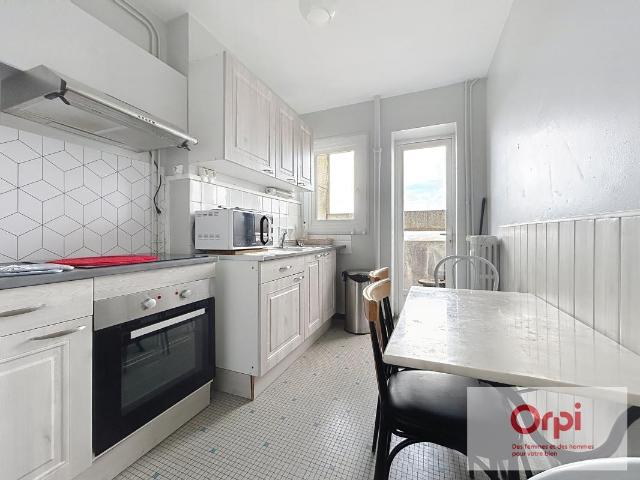 Appartement 3 pièces, 56 m² à louer à Montluçon 03100