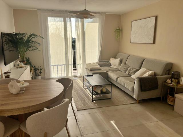 Appartement 3 pièces, 56 m² à louer à Sanary sur Mer 83110