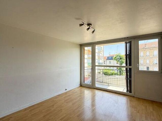 Appartement 3 pièces 56m2 REIMS 730 euros
