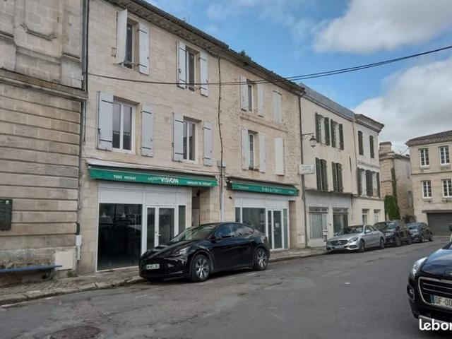 Loft 1 pièce 230 m²