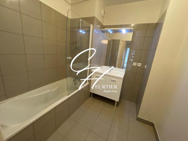Appartement 3 pièces, 63 m² à louer à Grenoble 38000