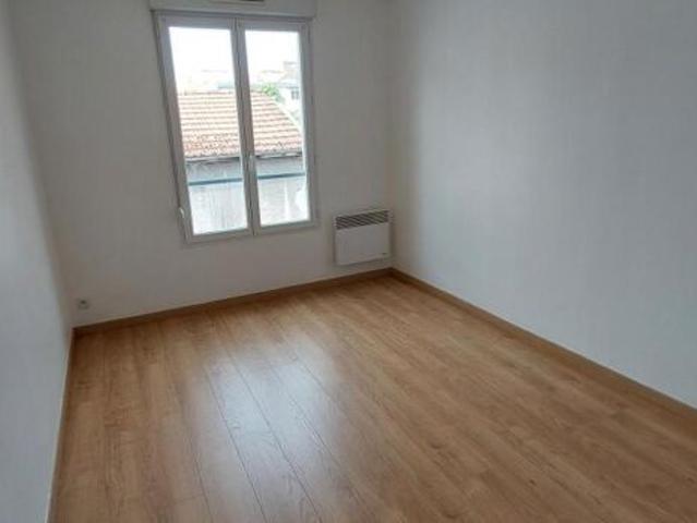 Appartement 3 pièces 63m2 REIMS 780 euros