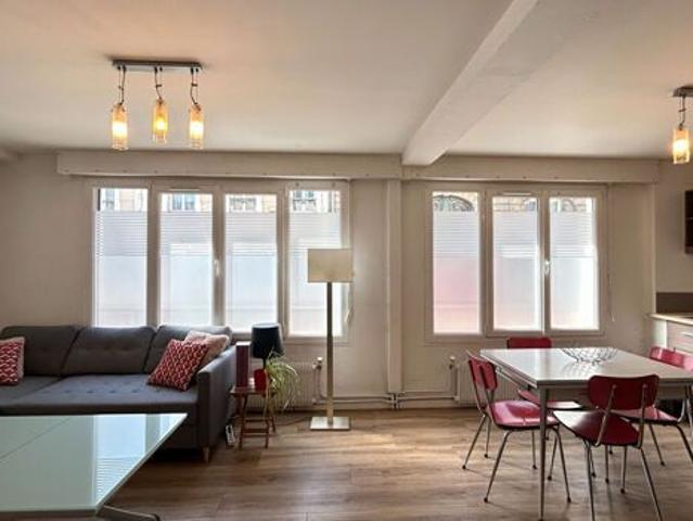 Appartement 3 pièces 63m2 REIMS 880 euros