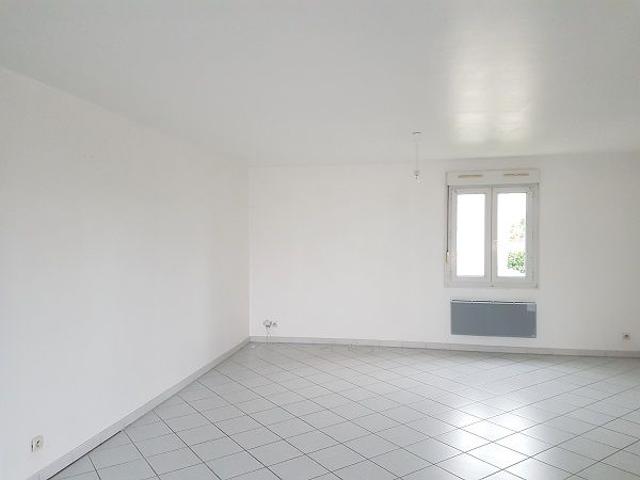 Appartement 3 pièces, 60 m² à louer à Villemandeur 45700