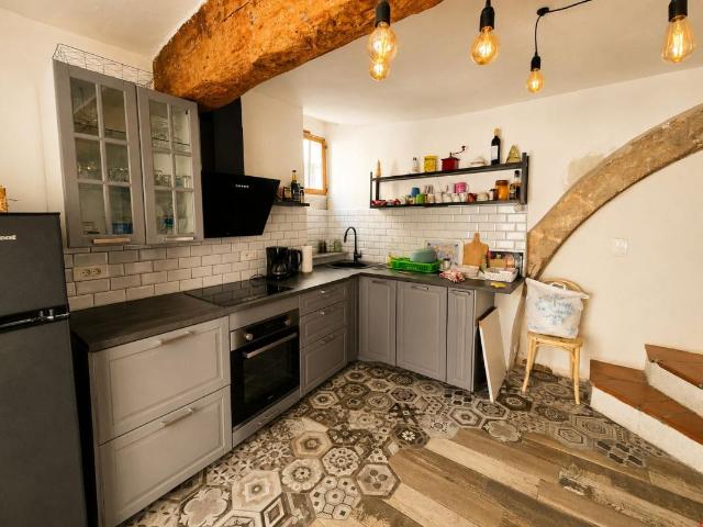 Appartement 3 pièces, 60 m² à louer à Aups 83630