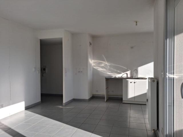 Appartement 3 pièces, 60 m² à louer à Décines Charpieu 69150