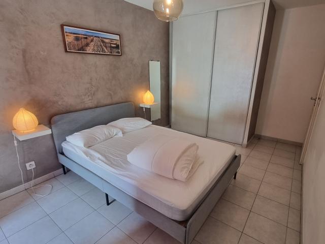 Appartement 3 pièces, 60 m² à louer à Marseille 2 13002
