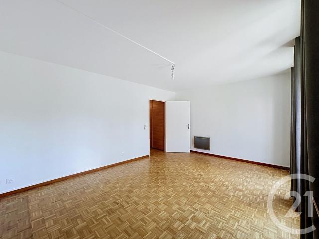 Appartement 3 pièces, 61 m² à louer à Thiais 94320