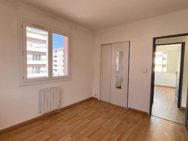 Appartement 3 pièces, 61 m² à louer à Toulon 83100