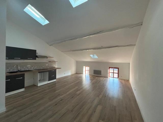 Appartement 3 pièces, 61 m² à louer à Jouques 13490