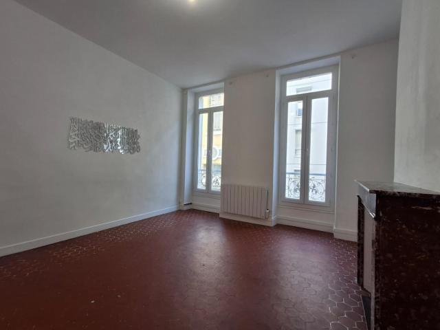Appartement 3 pièces, 61 m² à louer à Marseille 3 13003