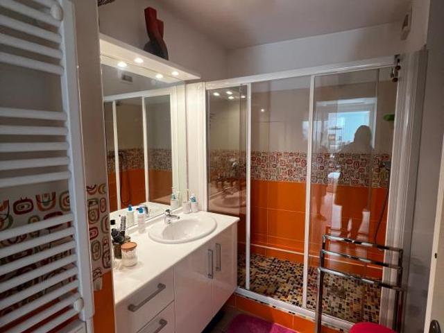 Appartement 3 pièces, 61 m² à louer à Nîmes 30000