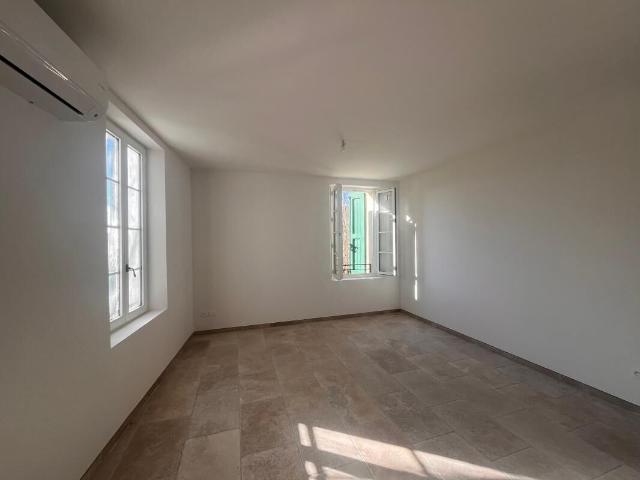 Appartement 3 pièces, 61 m² à louer à Riez 04500