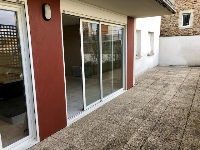 Appartement 3 pièces, 62 m² à louer à Luc la Primaube 12450