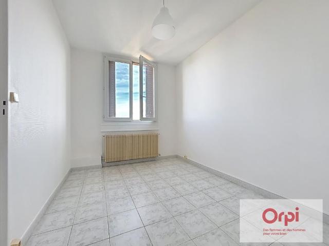 Appartement 3 pièces, 62 m² à louer à Montluçon 03100