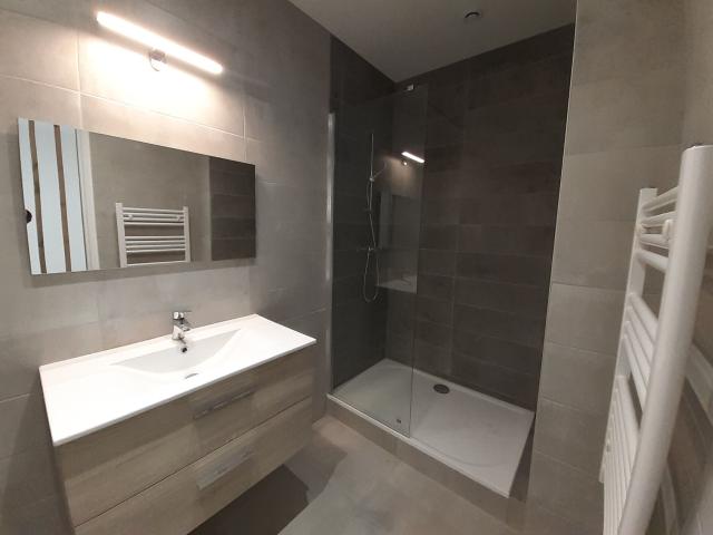 Appartement 3 pièces, 67 m² à louer à Marseille 6 13006