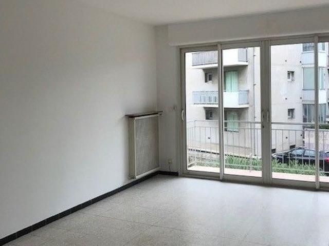 Appartement 3 pièces, 67 m² à louer à Nîmes 30900