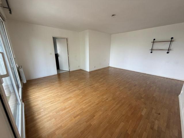 Appartement 3 pièces 67m2 1450.00euros CC