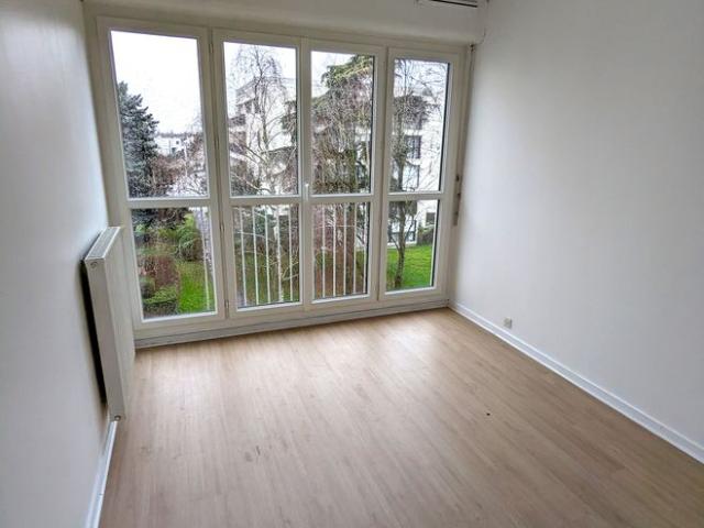 Appartement 3 Pieces 64 m2 chennevieres sur marne