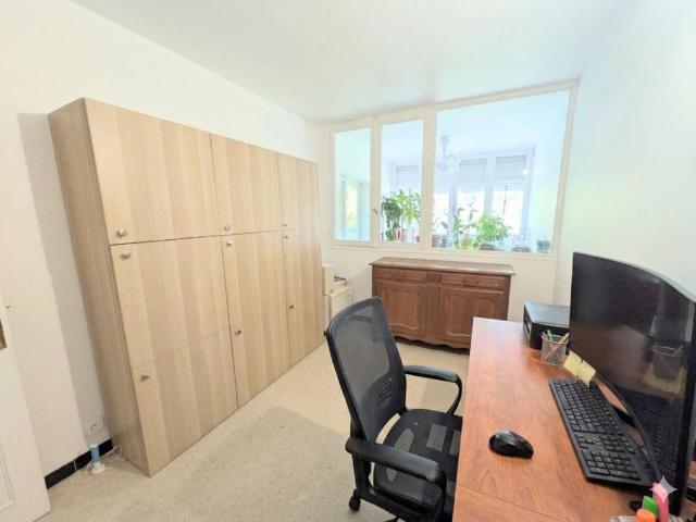 Appartement 3 pièces, 64 m² à louer à Toulon 83200