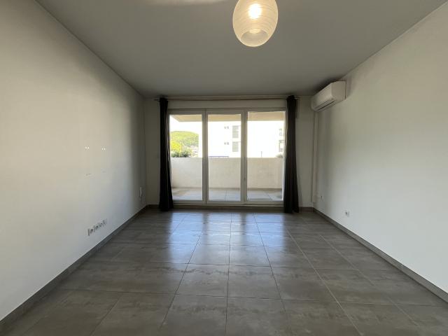 Appartement 3 pièces, 64 m² à louer à Cuges les Pins 13780