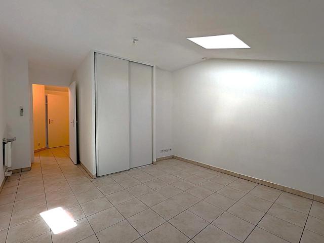 Appartement 3 pièces, 64 m² à louer à Nice 06300