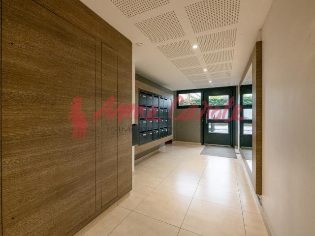 Appartement 3 pièces 65 m2 avec cave en bon état