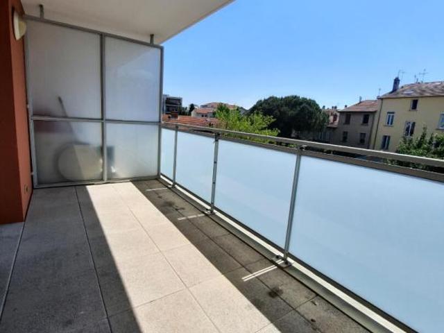 Appartement 3 pièces, 65 m² à louer à Vénissieux 69200