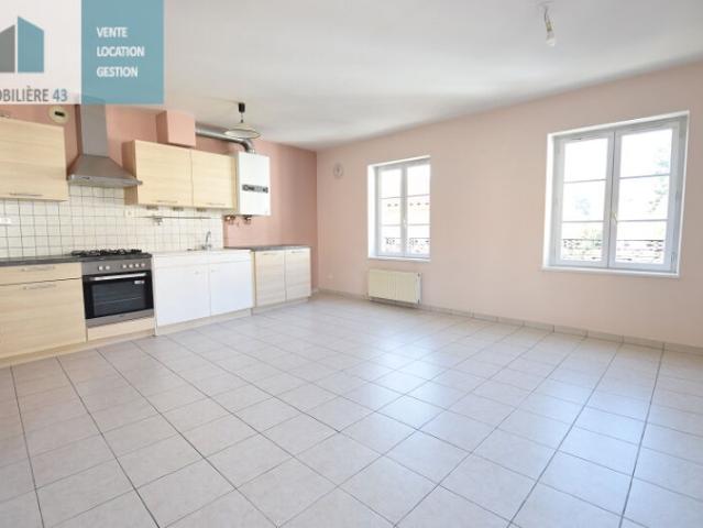 Appartement 3 pièces, 65 m² à louer à Aiguilhe 43000