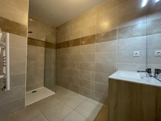 Appartement 3 pièces, 65 m² à louer à Roquevaire 13360