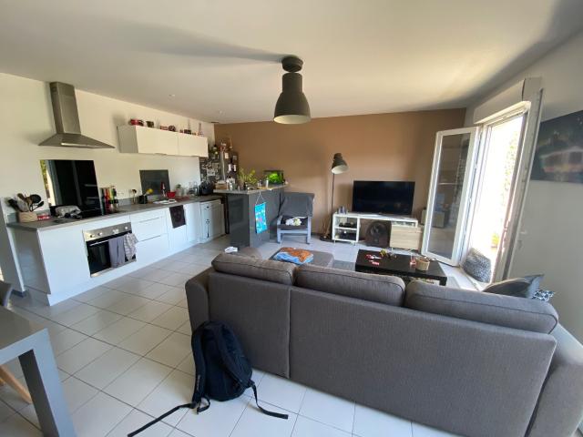 Appartement 3 pièces, 65 m² à louer à Solliès Pont 83210
