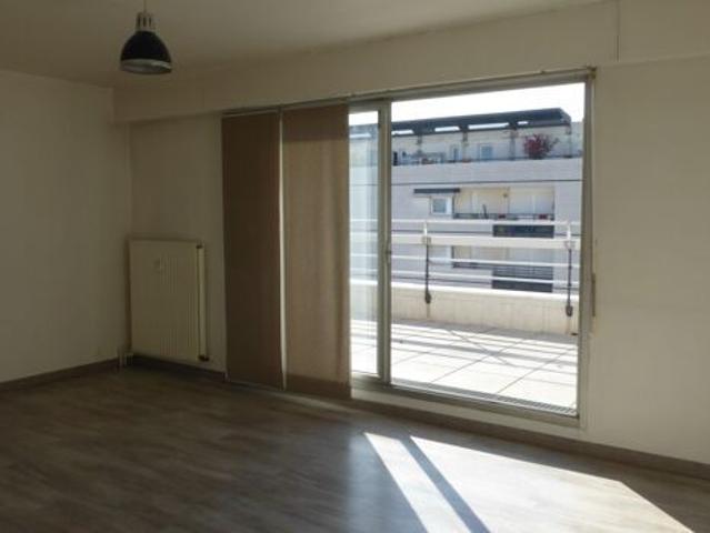 Appartement 3 pièces 65m2 REIMS 950 euros