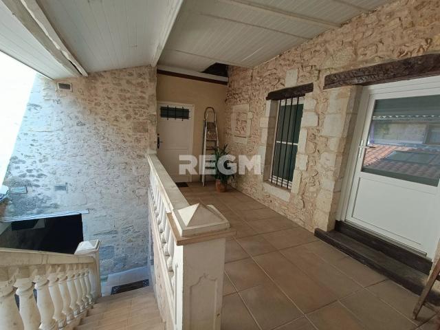 Appartement 3 Pièces 66m2 A rénover Hypercentre Périgueu