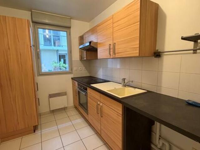 Appartement 3 pièces 66m2 REIMS 865 euros