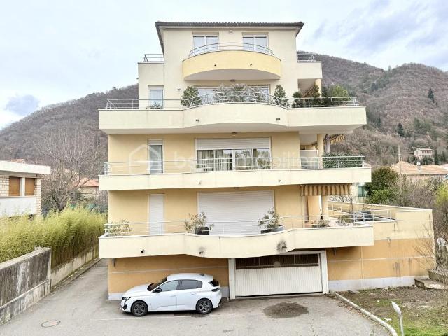 Appartement 3 pièces 66m² avec Balcon, Garage et Cave – Centre ville de Digne les Bains 04
