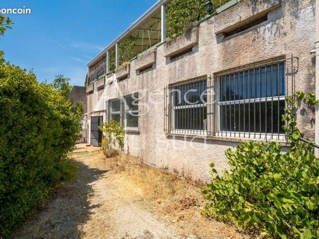 Appartement 3 pièces 680 m²