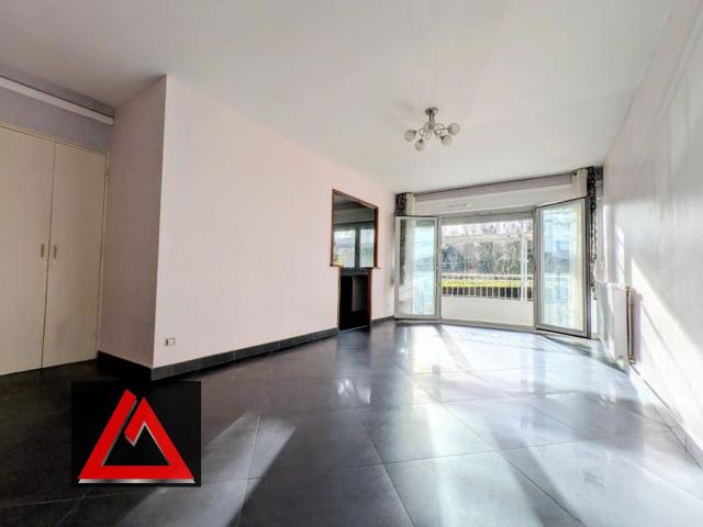 Appartement 3 pièces 68 m2 1er étage Copropriété entièrement rénovée