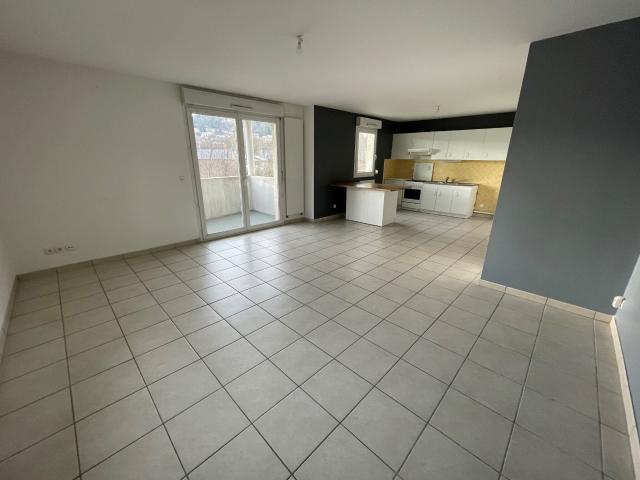 Appartement 3 pièces, 68 m² à louer à Unieux 42240
