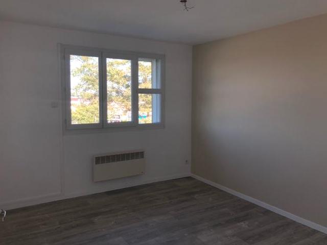 Appartement 3 pièces, 68 m² à louer à Vitry en Artois 62490