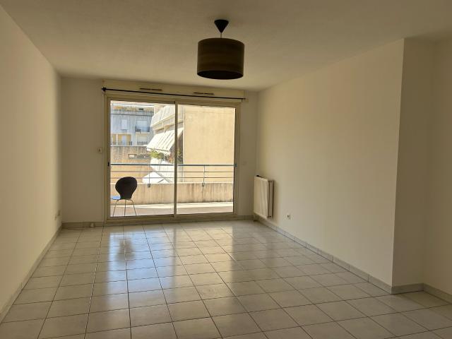 Appartement 3 pièces, 68 m² à louer à Aubagne 13400
