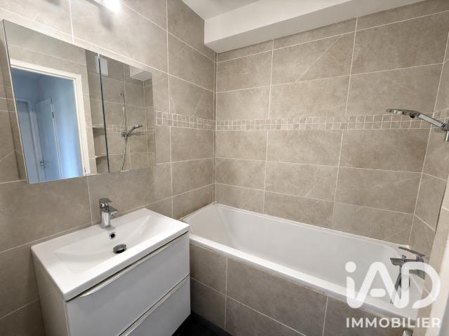 Appartement 3 pièces, 68 m² à louer à Nîmes 30900
