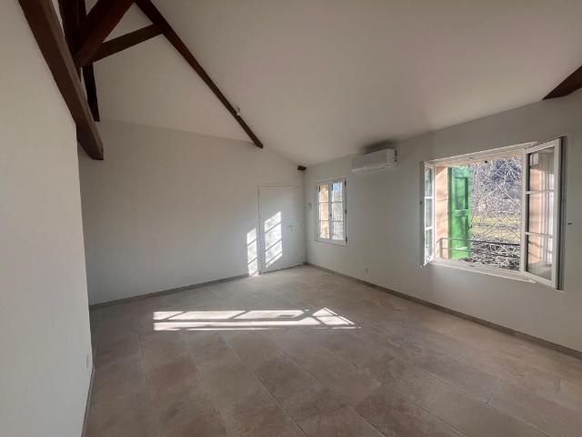 Appartement 3 pièces, 68 m² à louer à Riez 04500